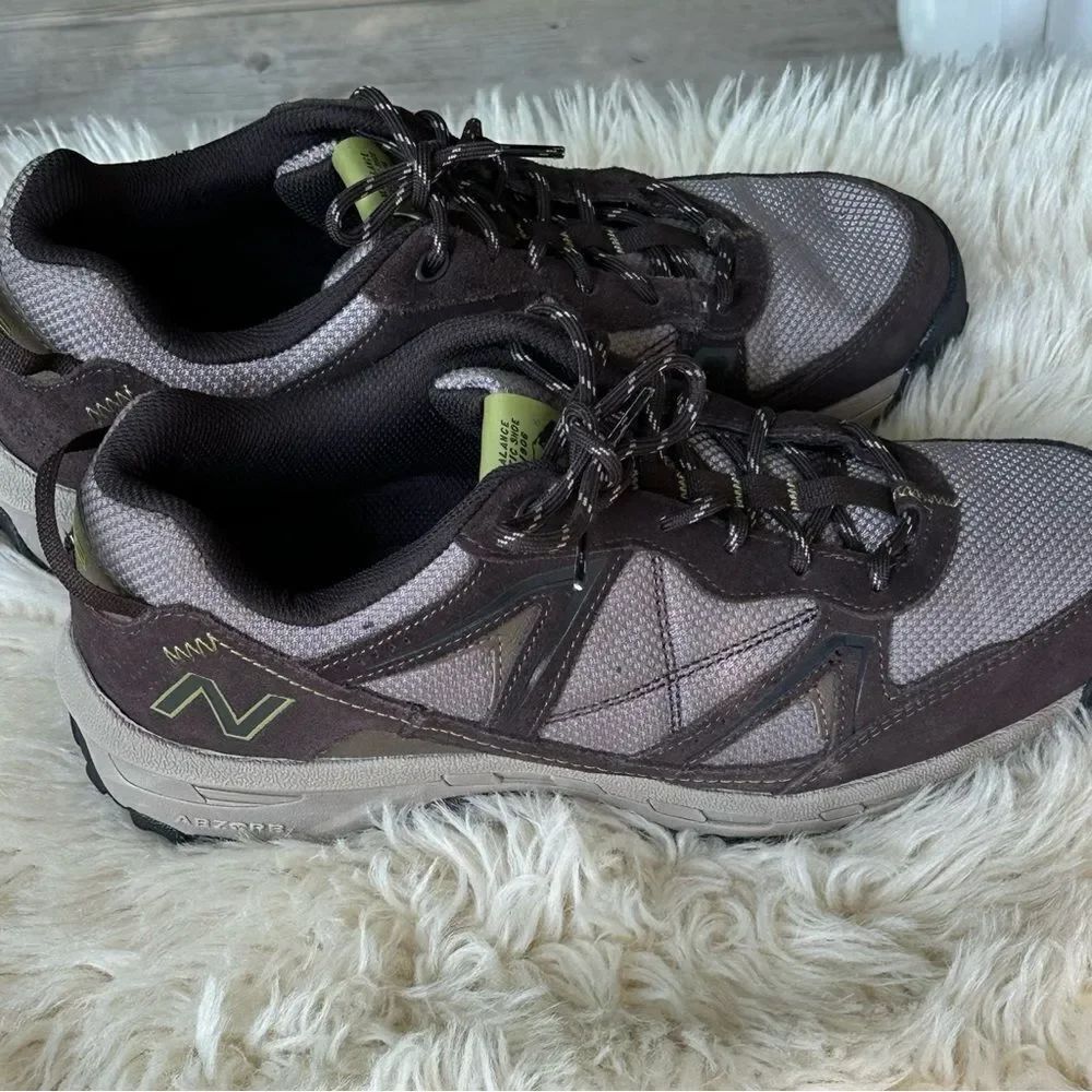 New Balance Men's Brown and Tan Athletic Shoes